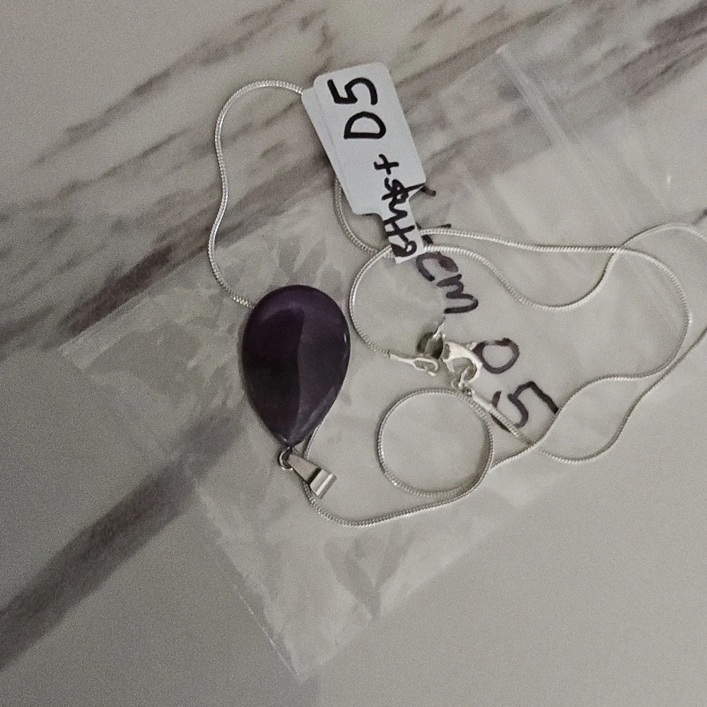 Natural Amethyst Purple Teardrop Pendant Necklace Item 05 - Picture 2 of 2